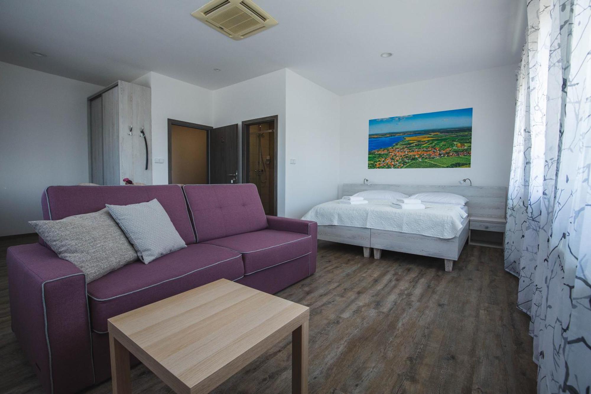 Apartmany Pemag Mikulov Exteriör bild